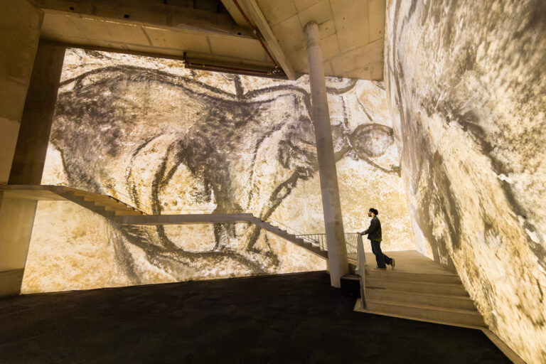 Hyperphantasia au Grand Palais Immersif, exposition « Artificial Dreams », Paris